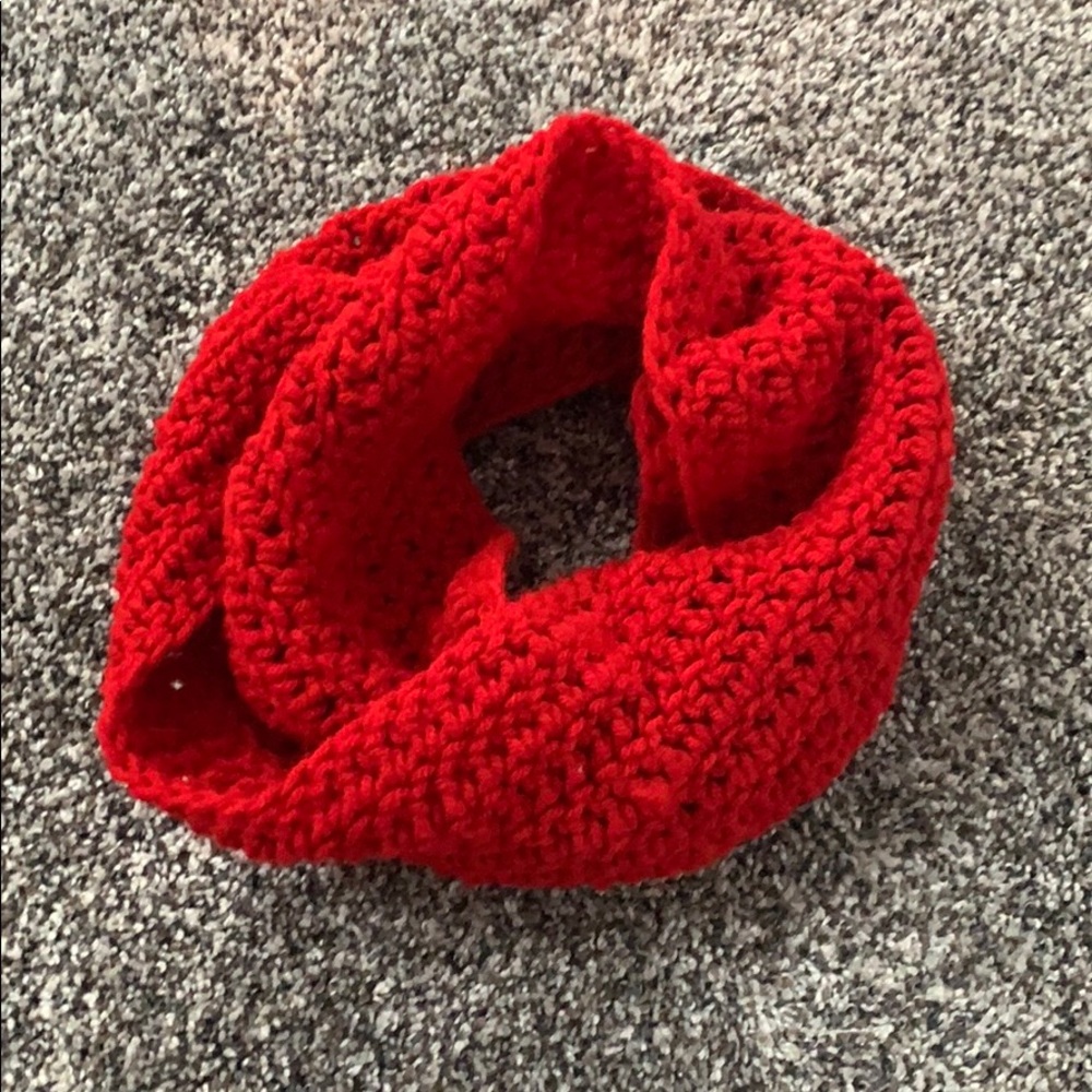 Red Infinity Scarf - Picture 3 of 3